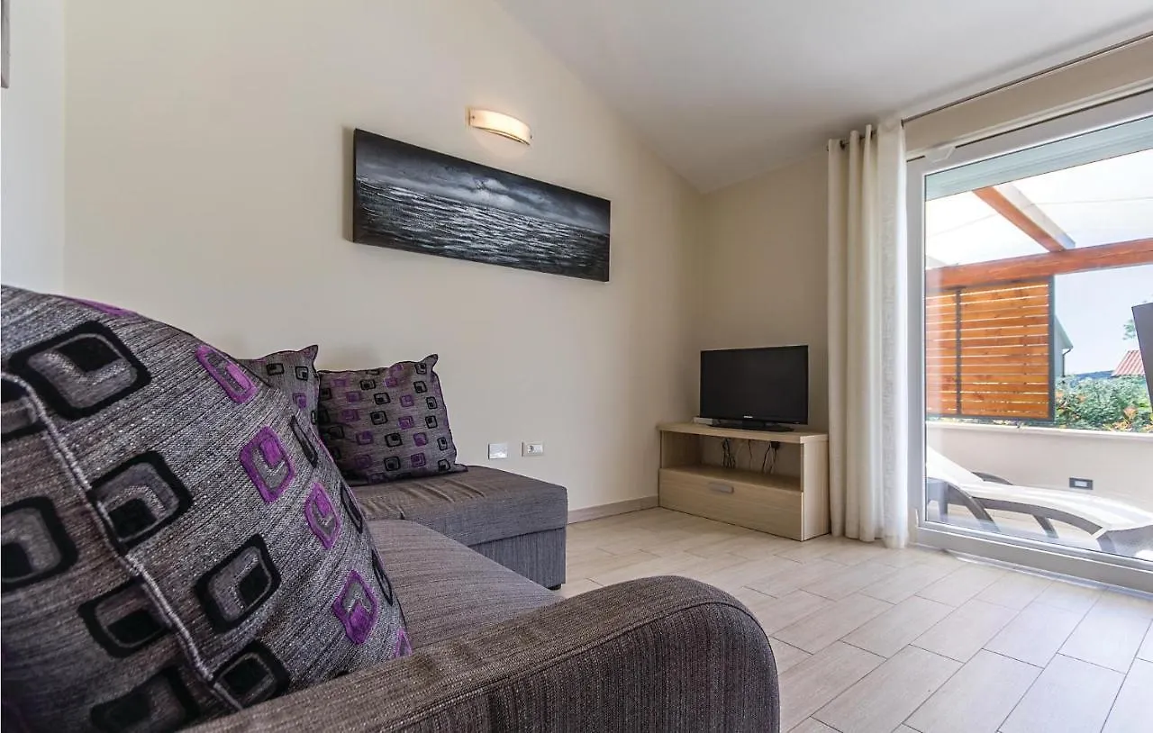 Two-Bedroom Holiday Home In Помер