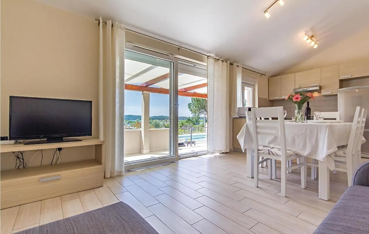 Two-Bedroom Holiday Home In Помер